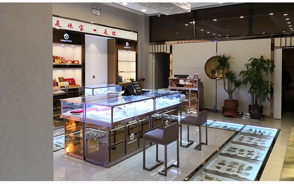 珠寶展示柜柜臺(tái),鴻鈦珠寶展柜廠家,玻璃珠寶展柜,定制珠寶展示柜