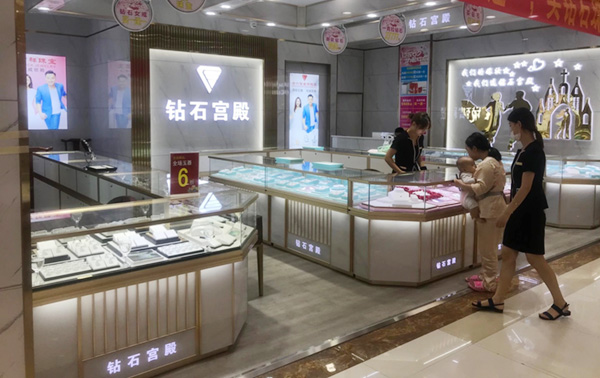 【客戶(hù)反饋】鉆石宮殿—精品鉆石珠寶展示柜