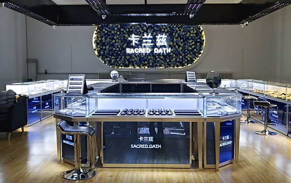 珠寶展柜設(shè)計突出要點