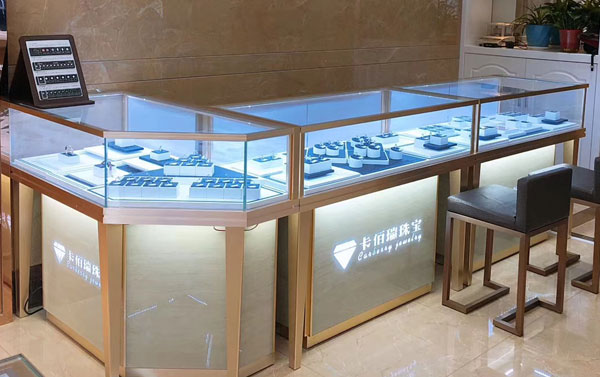 展柜制作公司選擇哪家好?選擇什么樣的值得信賴(lài)?