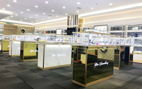 珠寶展柜定制不懂這些你可能會(huì)吃虧的哦！