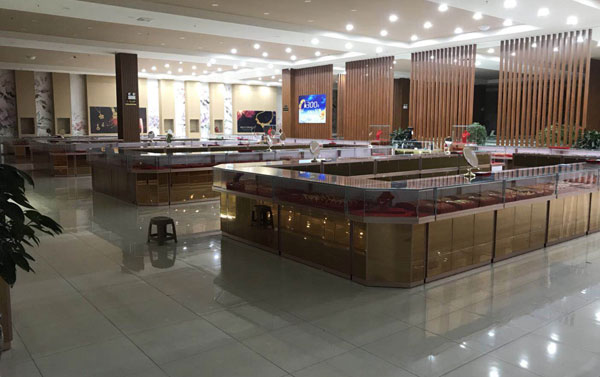 珠寶展柜定制要考慮哪些具體細(xì)節(jié)呢？